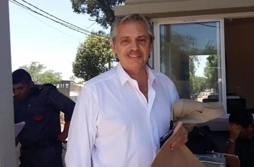 Insultos, gritos y sangre: el mal momento de Alberto Fernández en un lujoso restaurante de Puerto Madero