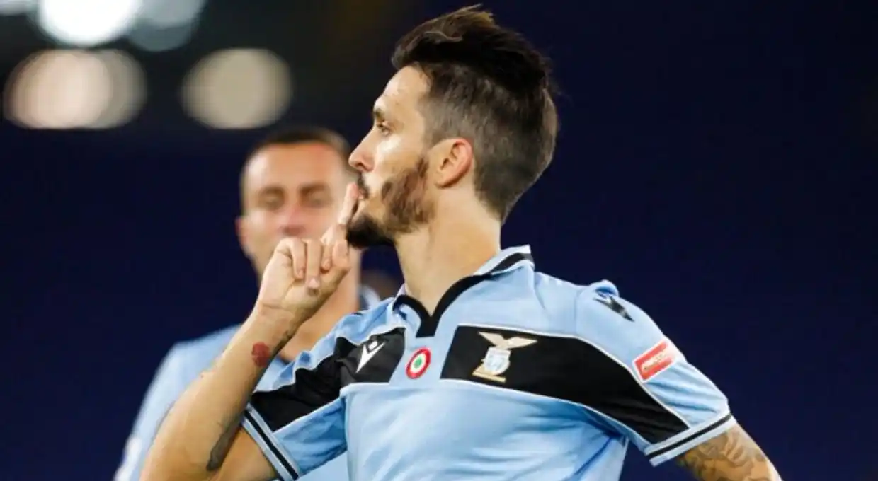 Lazio lo dio la vuelta sobre el final y sigue a cuatro puntos de Juventus