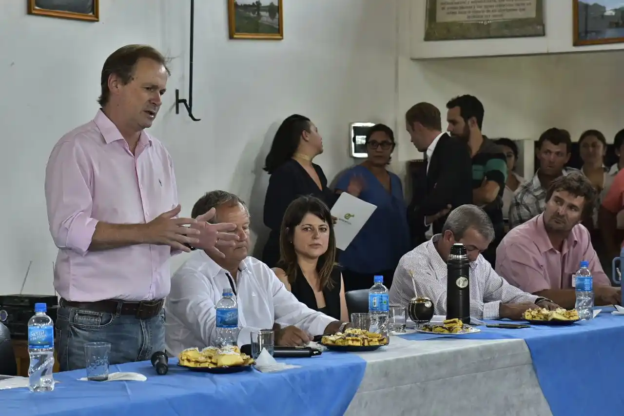 Bordet impulsa un proyecto turístico y productivo para la costa del río Paraná