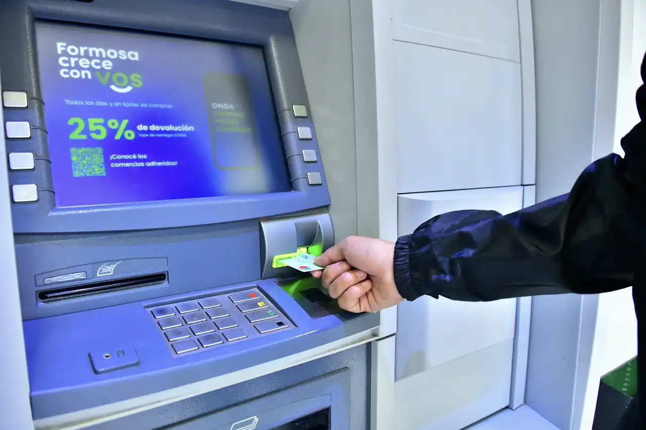 Con aumento del 25%, inicia el cronograma de sueldo para estatales