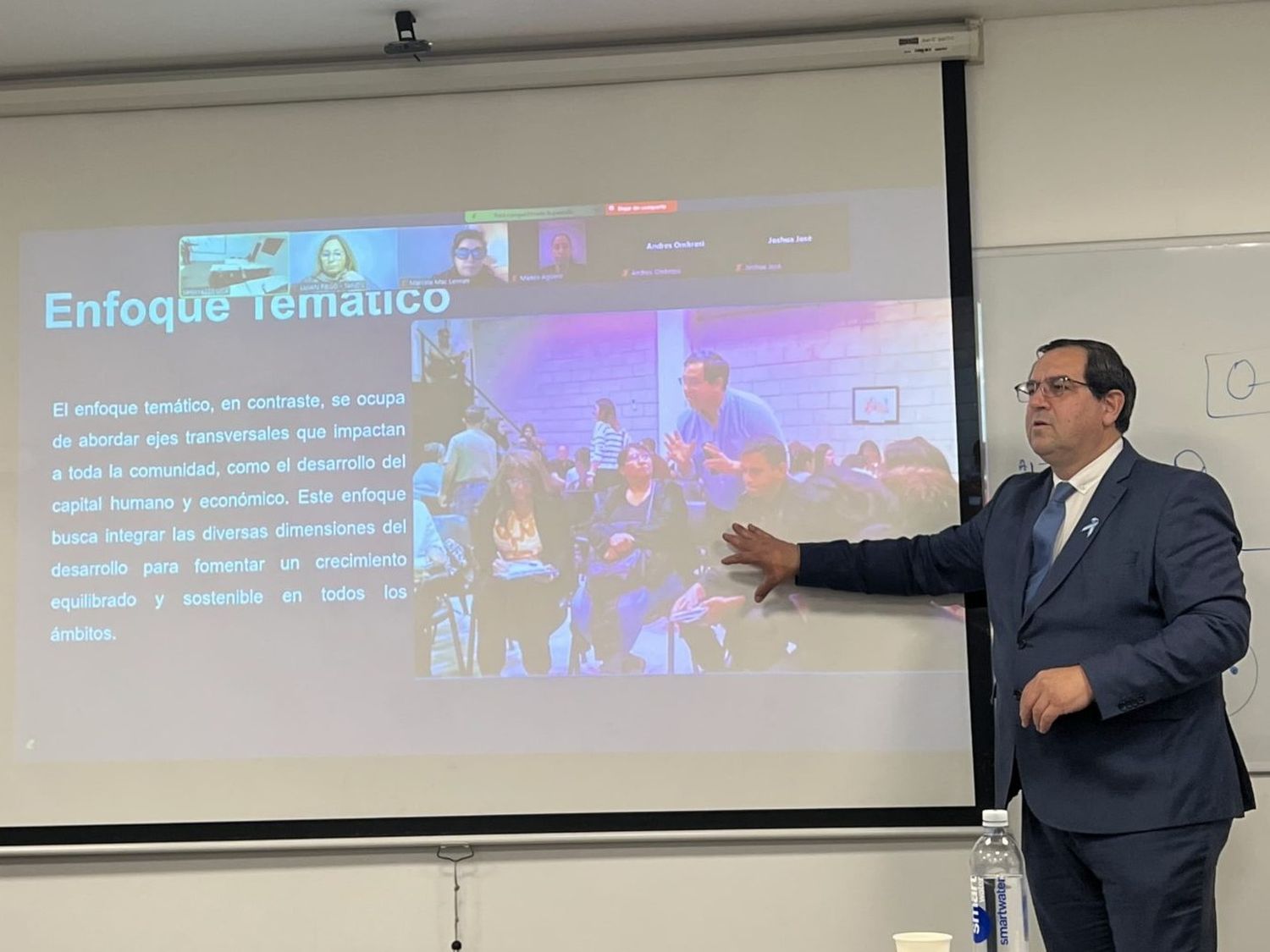 Vallejos disertó sobre participación ciudadana y desarrollo territorial