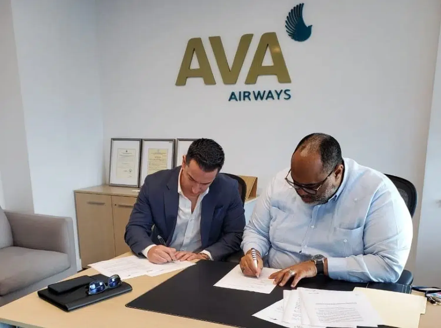 Avenger Flight Group y AVA Airways acuerdan apertura del primer centro de entrenamiento de la República Dominicana