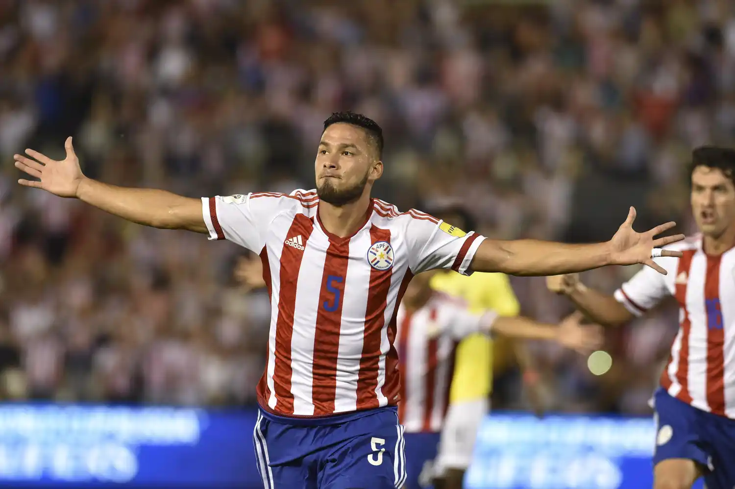 El paraguayo Valdéz, con la camiseta de su país.