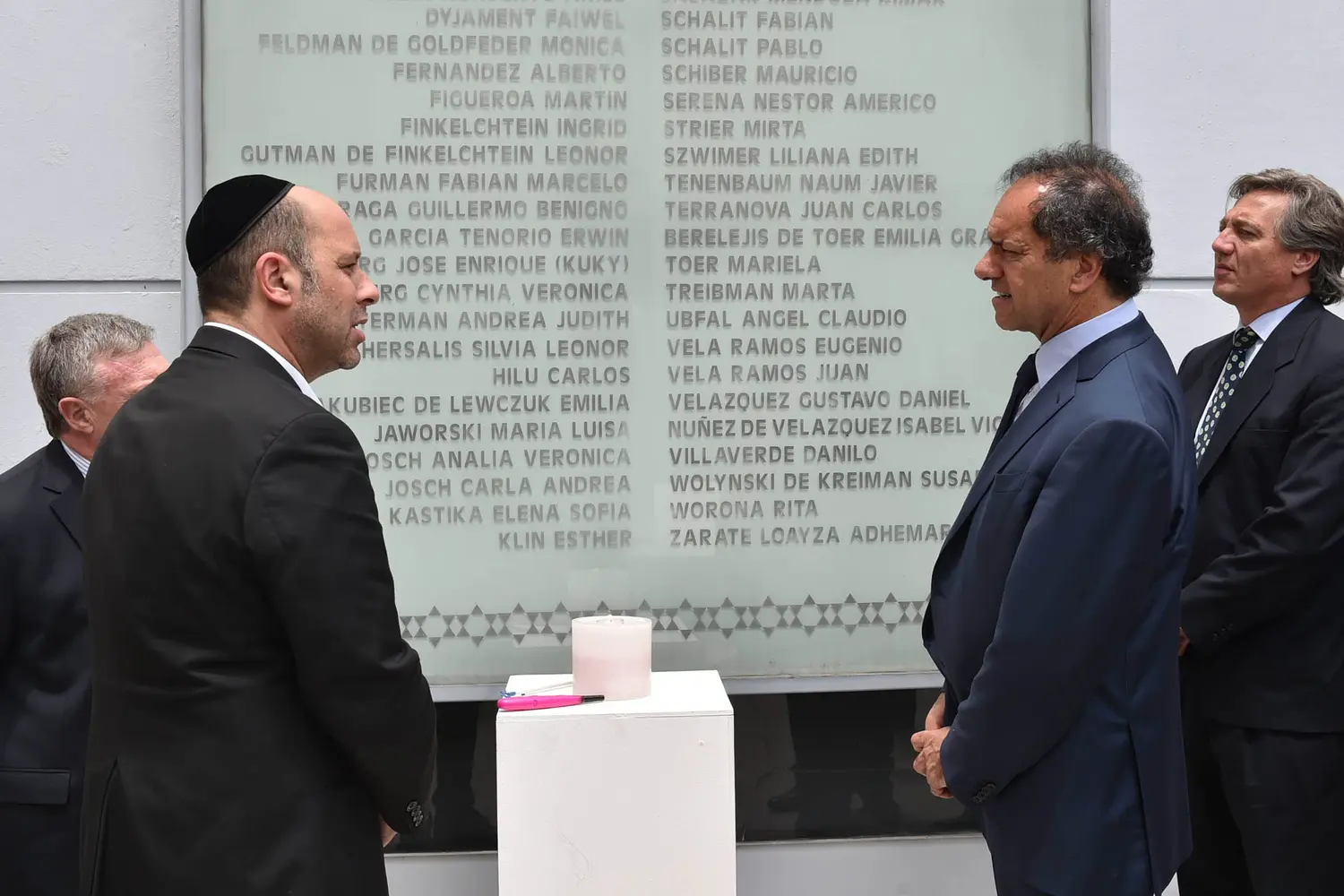 Scioli firmó convenio con la Amia 