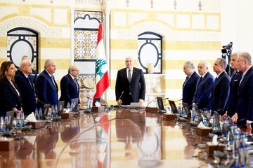 Los ministros de Hezbollah abandonaron la sesión del Gabinete de Líbano que trata el desarme del grupo terrorista