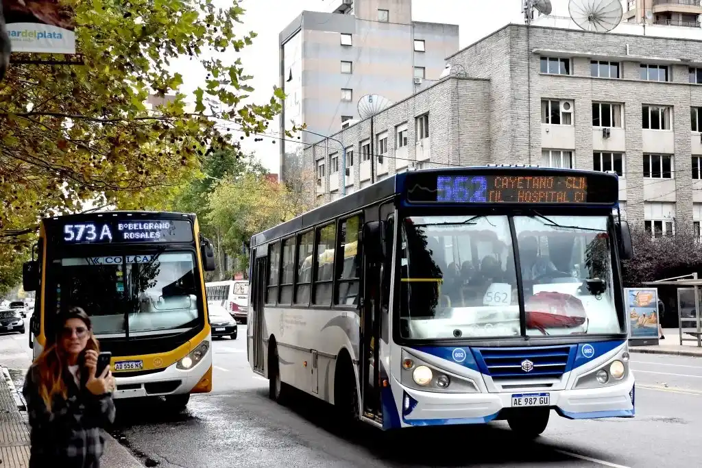 Paritarias: No hubo acuerdo y habrá paro de colectivos desde esta noche en el interior