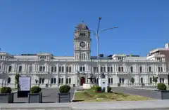 El lunes no habrá actividad en la administración pública