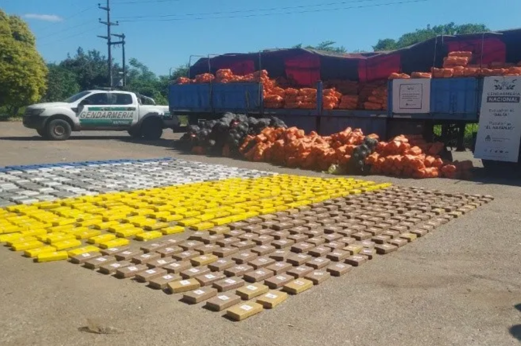 La droga estaba oculta en un camión que transportaba calabazas.