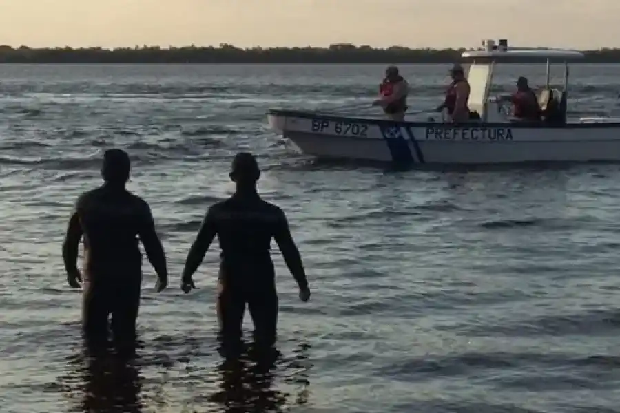 Después de buscarlo intensamente, encontraron el cuerpo de un hombre que se ahogó en el Paraná