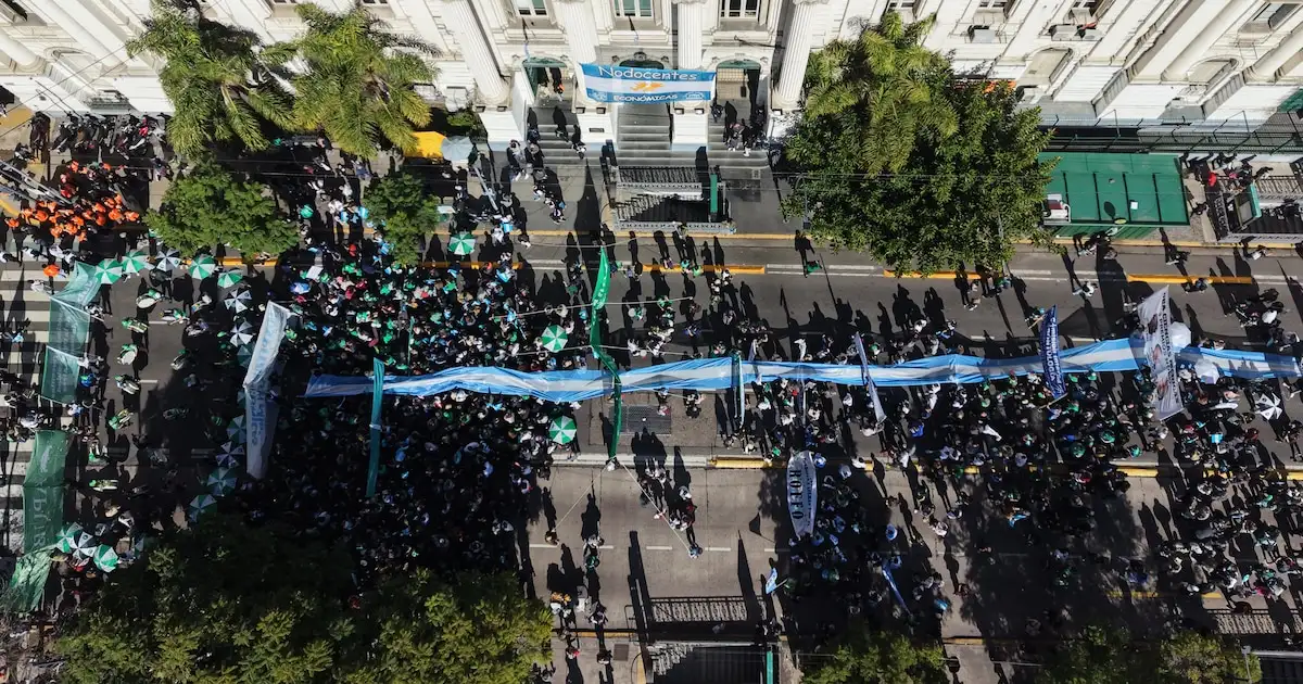 El máximo tribunal desestimó la presentación del Estado y ratificó la decisión cautelar dictada en la instancia anterior.