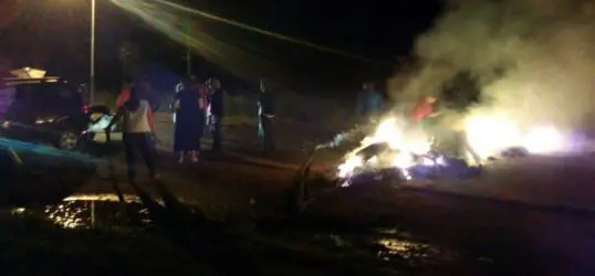 Pueblada y escándalo en Tres Arroyos: Vecinos impidieron que un joven recién llegado de Brasil ingrese a su casa