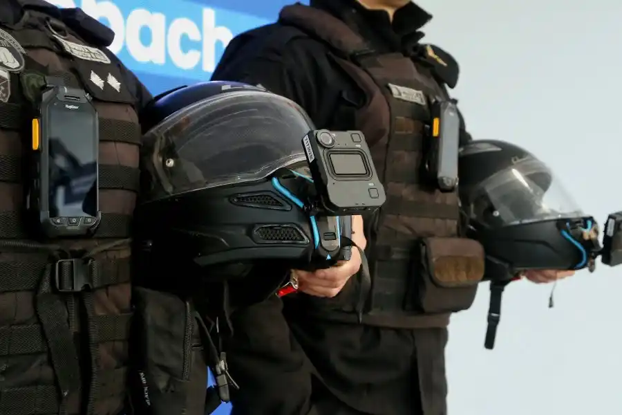 “incorporaramos equipamiento, armamento, elementos de protección para que, por primera vez en muchísimos años, la Policía pueda contar, todos y cada uno de los agentes, con sus chalecos de protección”. Omar Perotti