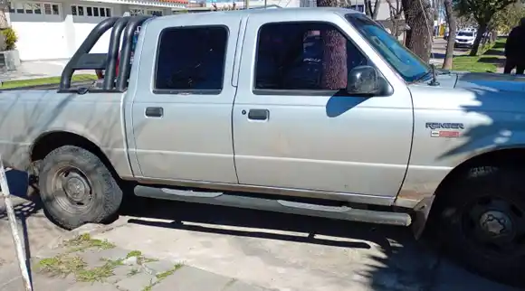 Trasladaron a un hombre por conducción peligrosa y amenazas: incautaron su camioneta