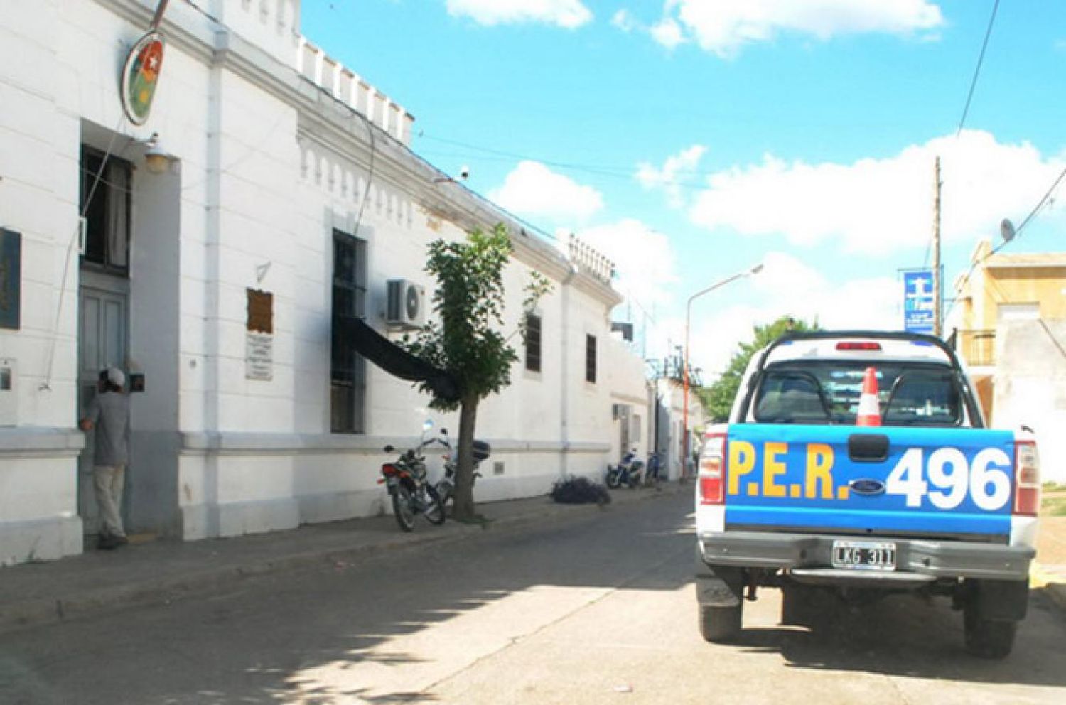 Volvieron a tirar un paquete con marihuana por sobre el paredón de una cárcel entrerriana