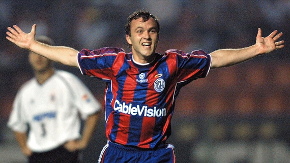 Romeo, el héroe del Ciclón en el Clausura 2001