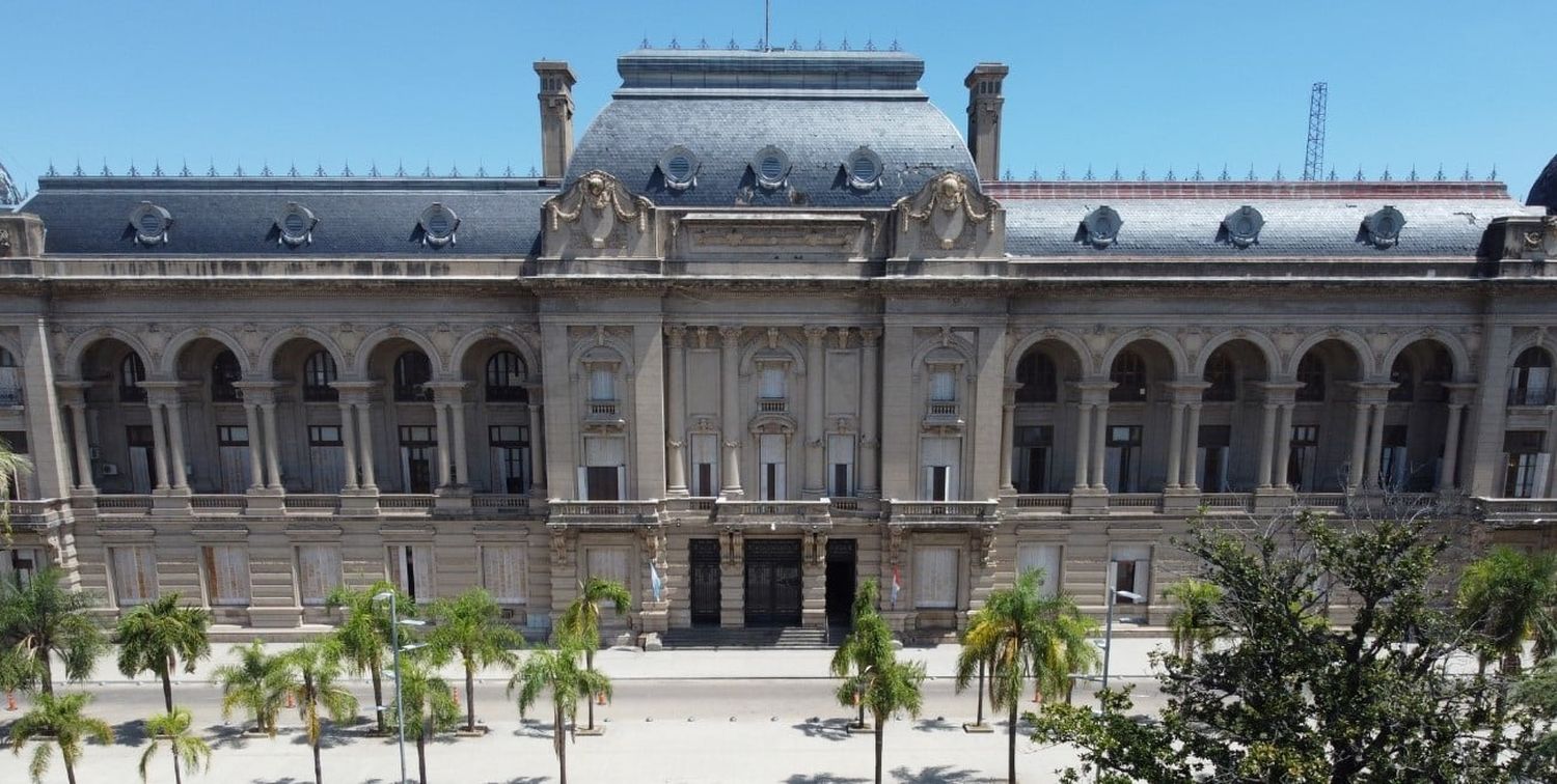 Reforma constitucional: primer paso entre ausencias y reclamos por más tiempo
