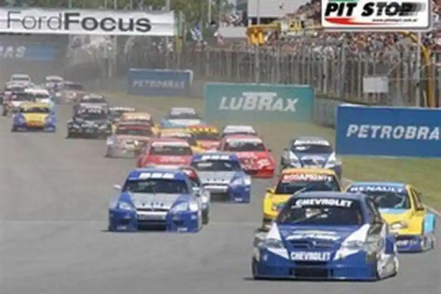 El TC2000 corre en Concepción del Uruguay