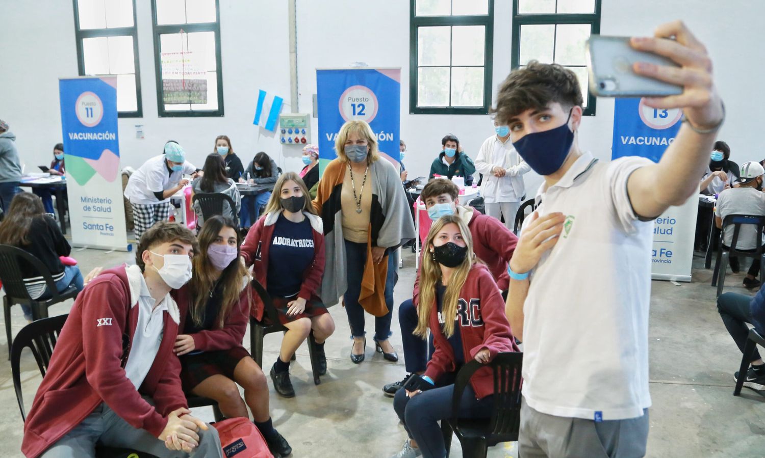Covid: se inició la vacunación a personas de 12 a 17 años sin factores de riesgo
