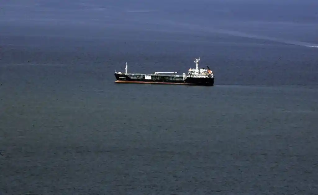 Varios barcos navegaron en círculos debido a un extraño fenómeno