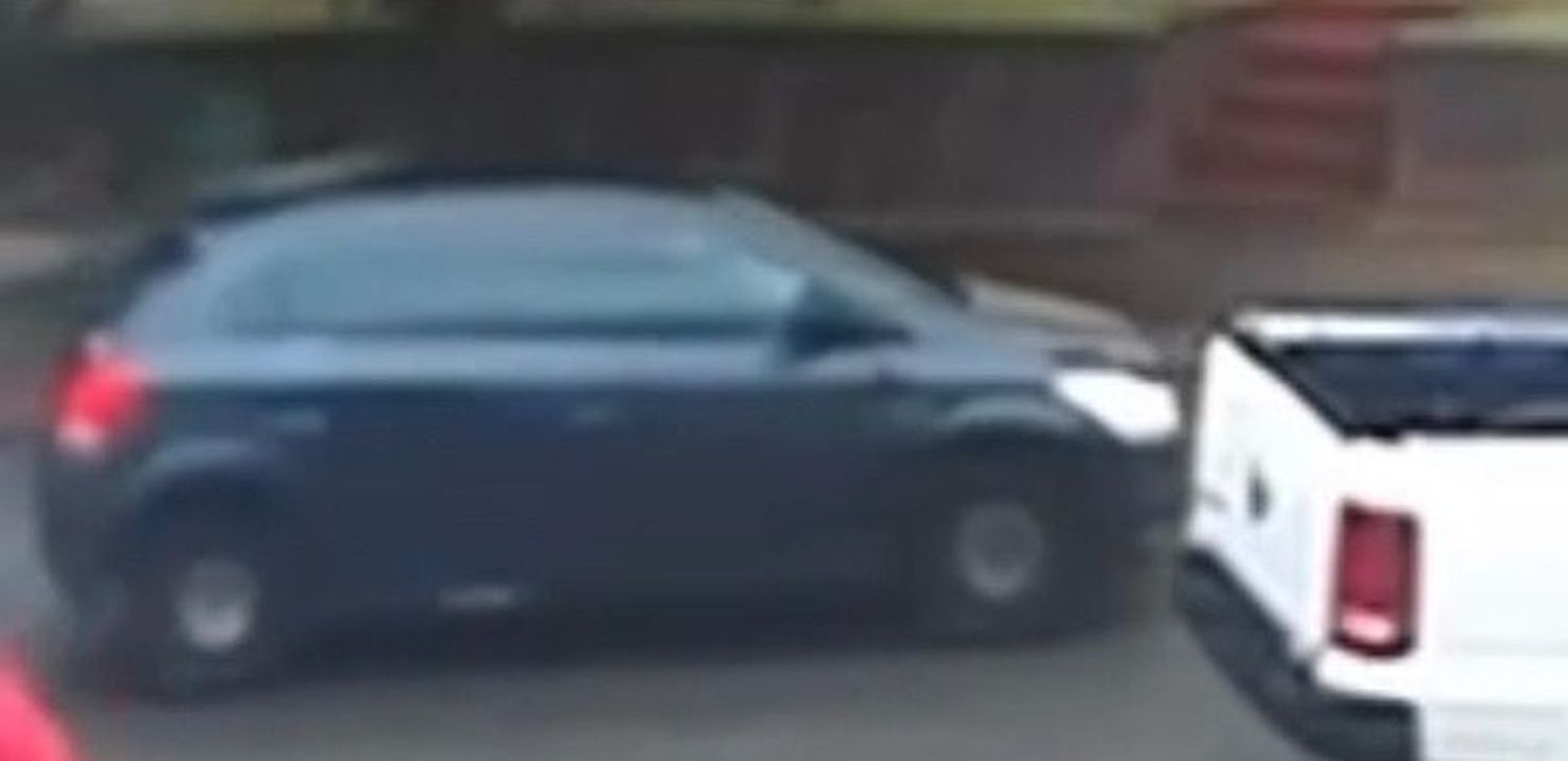 Buscan a la conductora de Chevrolet Onix que chocó y huyó