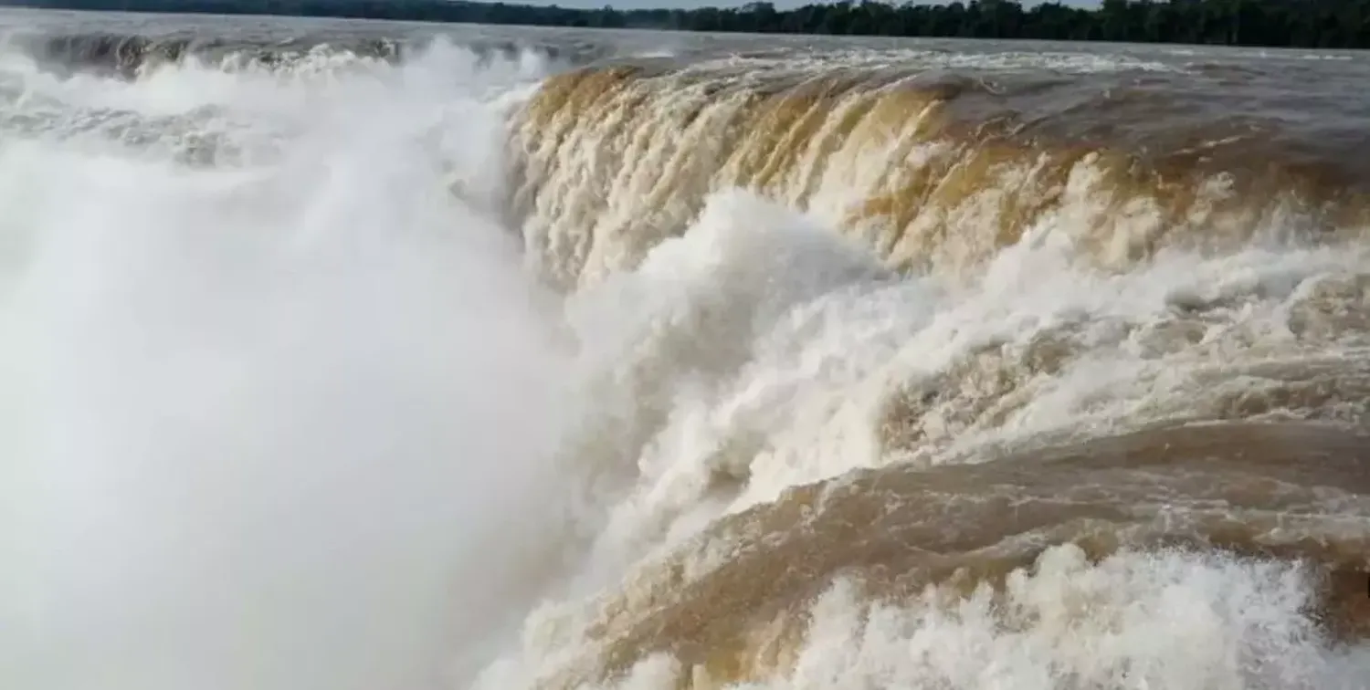 Video: cierran el circuito hacia Garganta del Diablo por las intensas lluvias