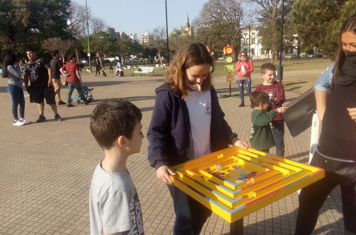 Niños y familias disfrutaron de la jornada del Día del Juego y la Convivencia