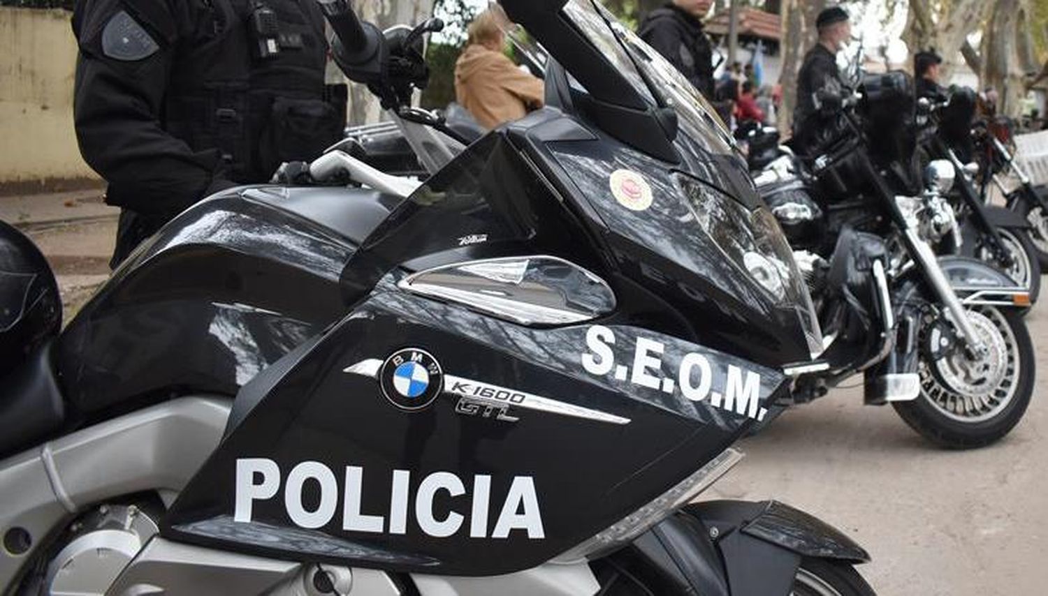 Efectivos del Servicios Especiales en Operaciones Motorizadas colaboraron en la detención.