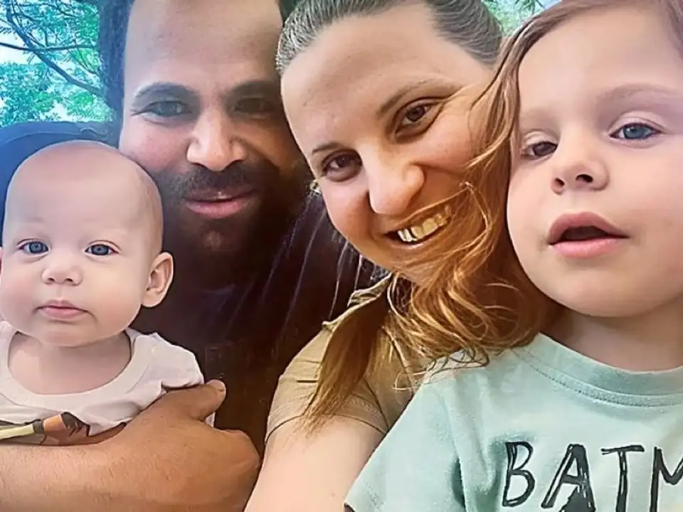 La familia Bibas.