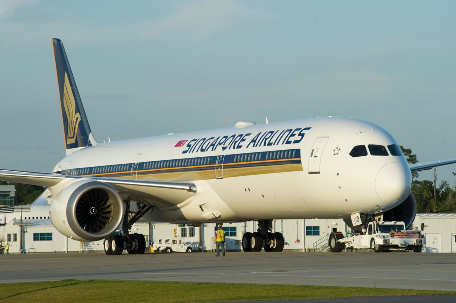 El primer Boeing 787-10 para Singapore Airlines ya luce los colores de la compañía