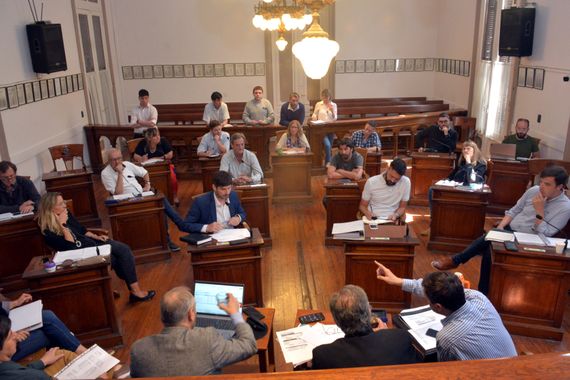 Presupuesto 2024: Negociaciones entre oficialismo y oposición