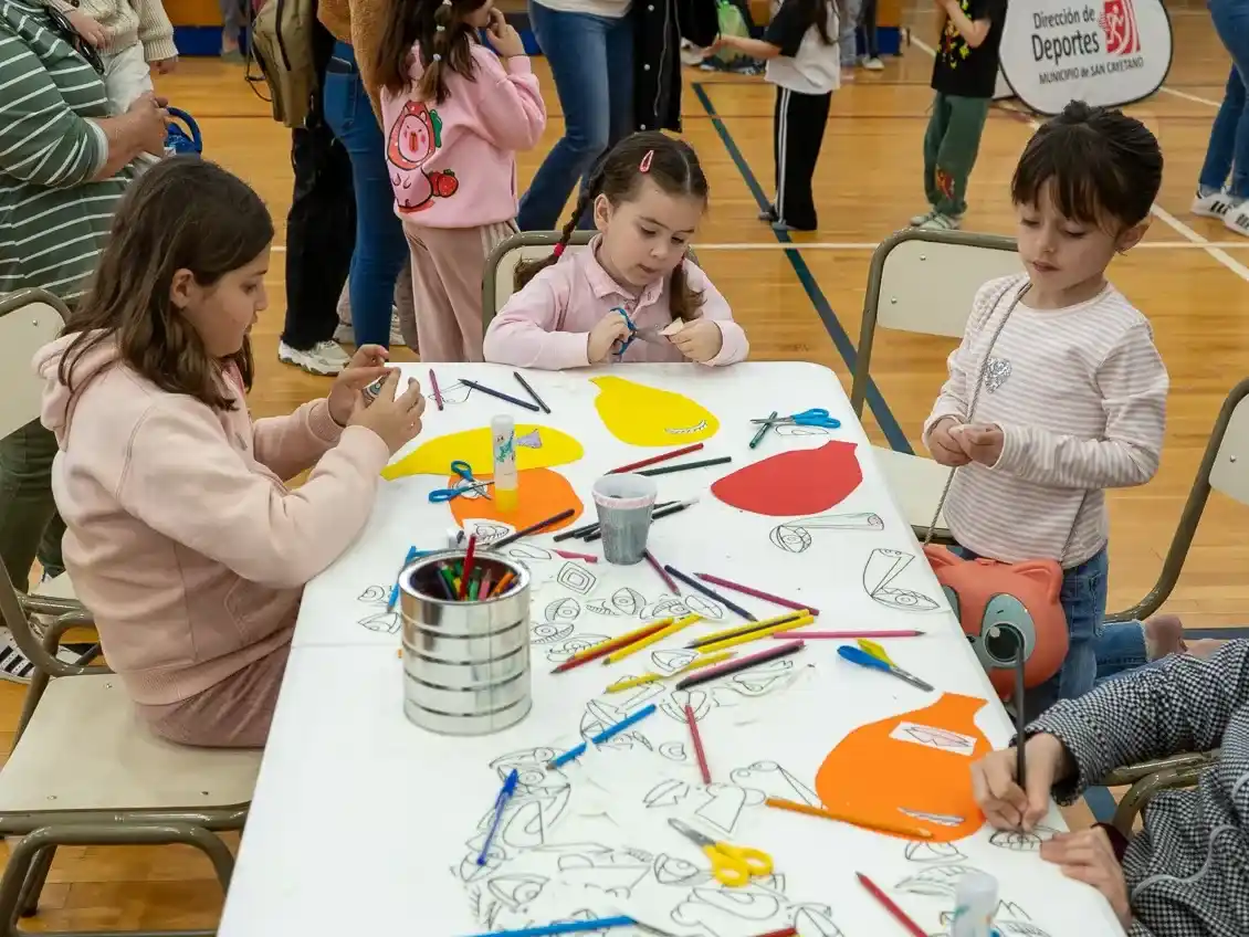 Celebración. Niños y sus familias disfrutaron de las jornada en San Cayetano