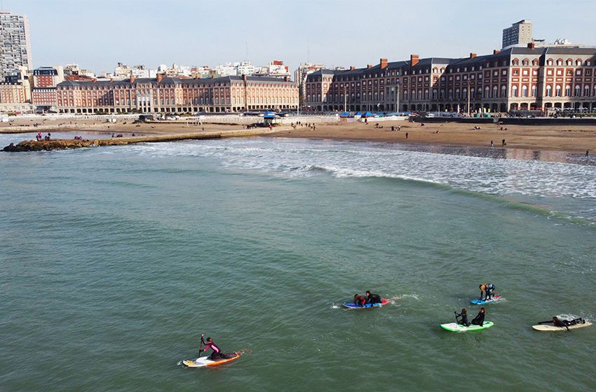 Un jueves fresco y con viento en Mar del Plata