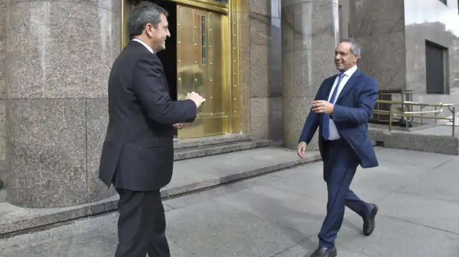 Massa le dio un cargo en el Ministerio de Economía a Scioli, el más golpeado del cierre de listas