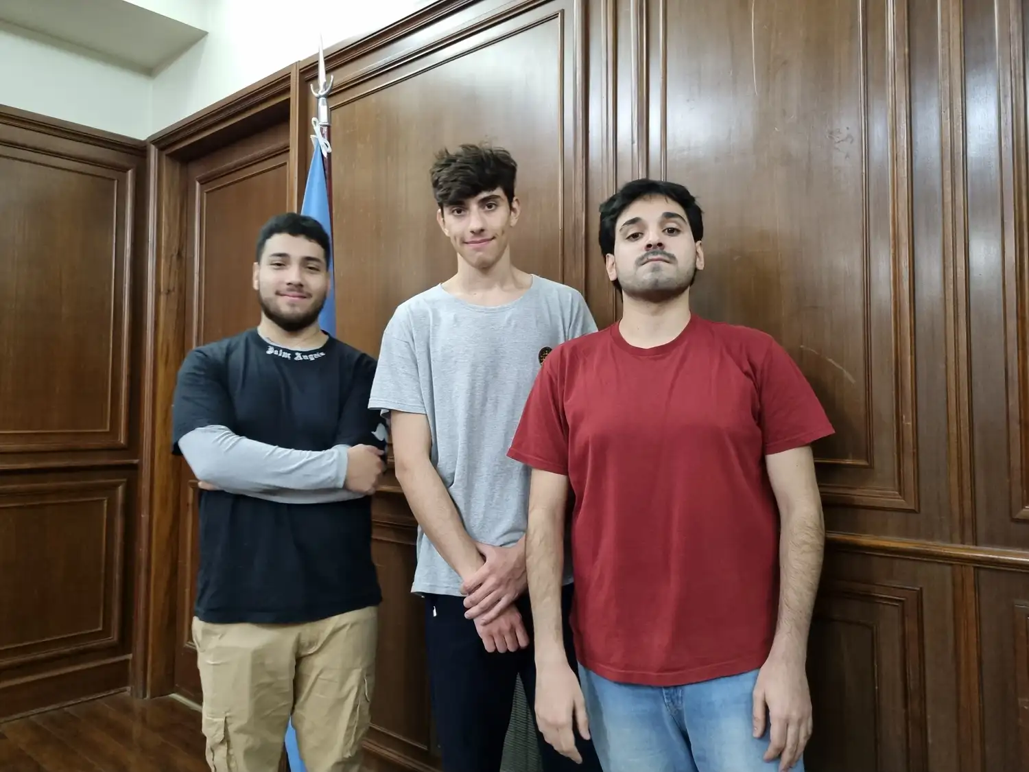 Alejandro, Mateo y Leonel, parte del equipo que proyectará su obra en el Gaumont.