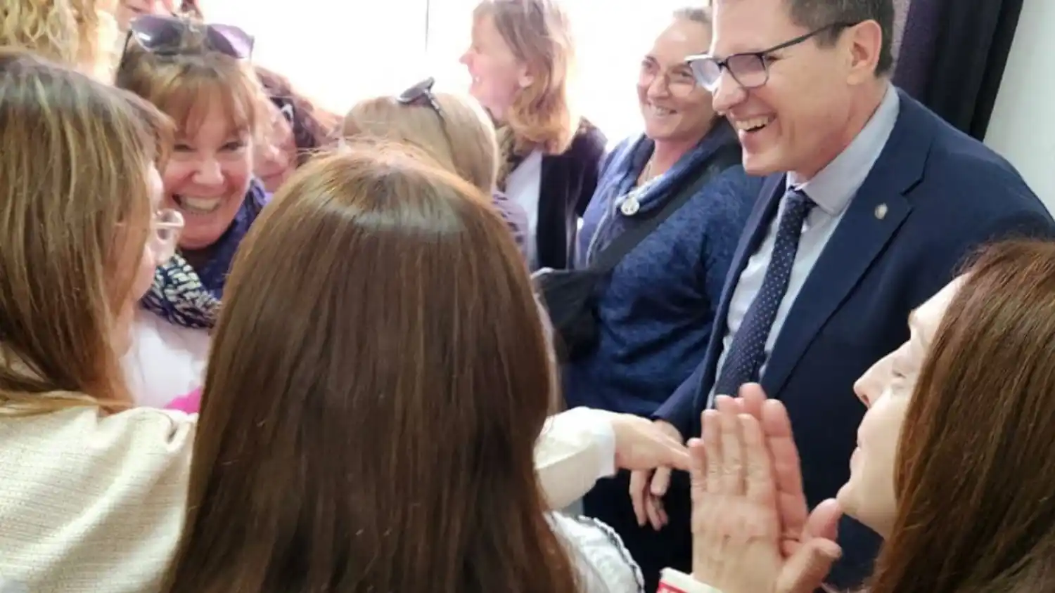 "El objetivo final es que haya continuidad de los docentes en las aulas para que los chicos puedan recuperar los aprendizajes”, manifestó el ministro de Educación, José Goity.