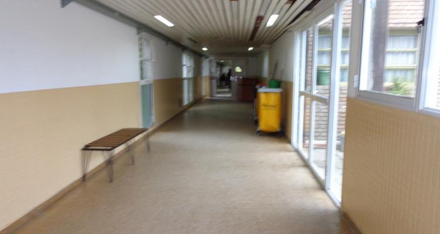 En medio del paro de médicos, llaman a concurso para siete cargos de planta permanente