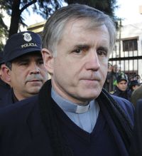 El cura Grassi podría salir en libertad cuatro años antes de cumplir la condena