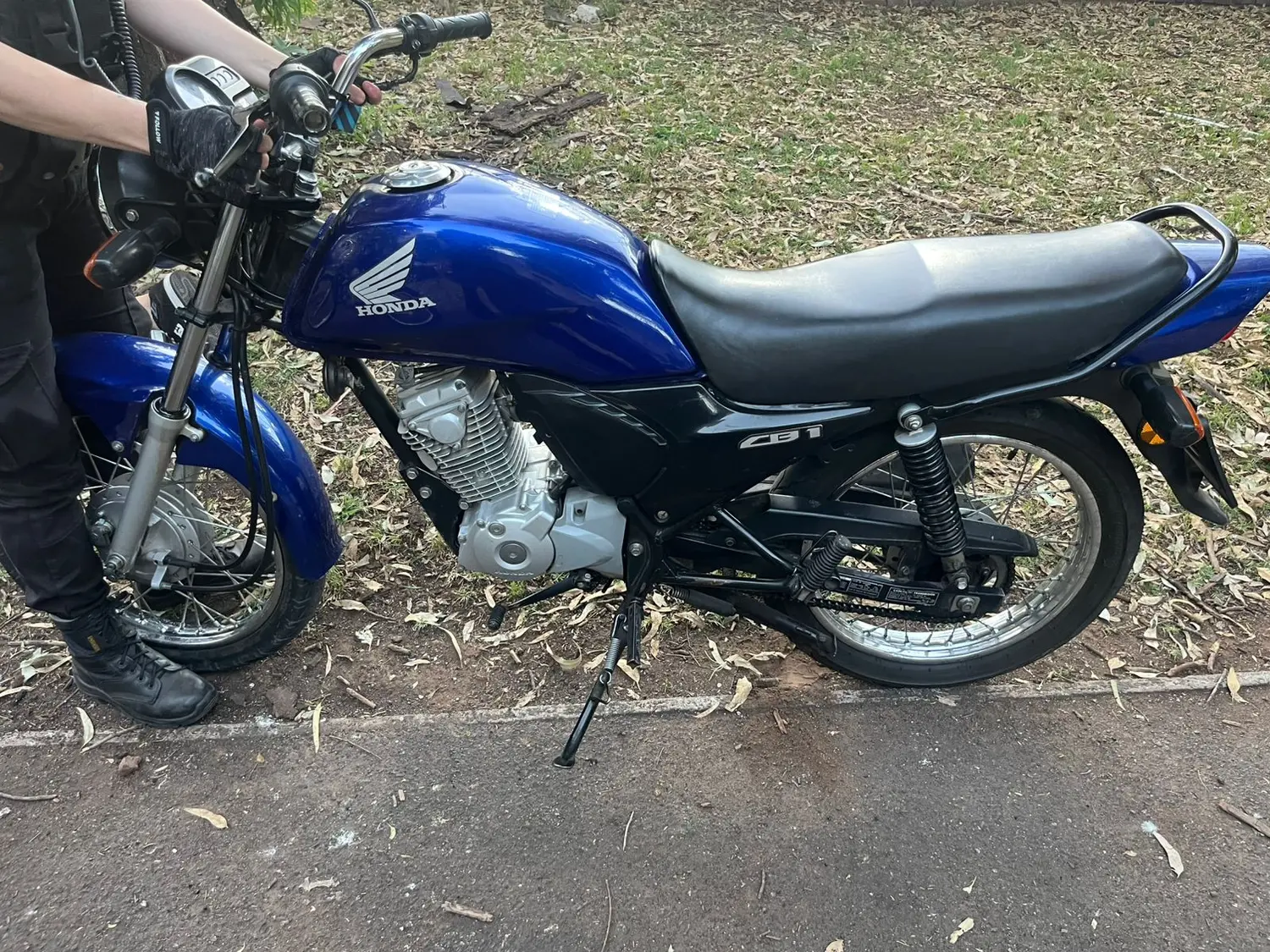 Moto secuestrada.