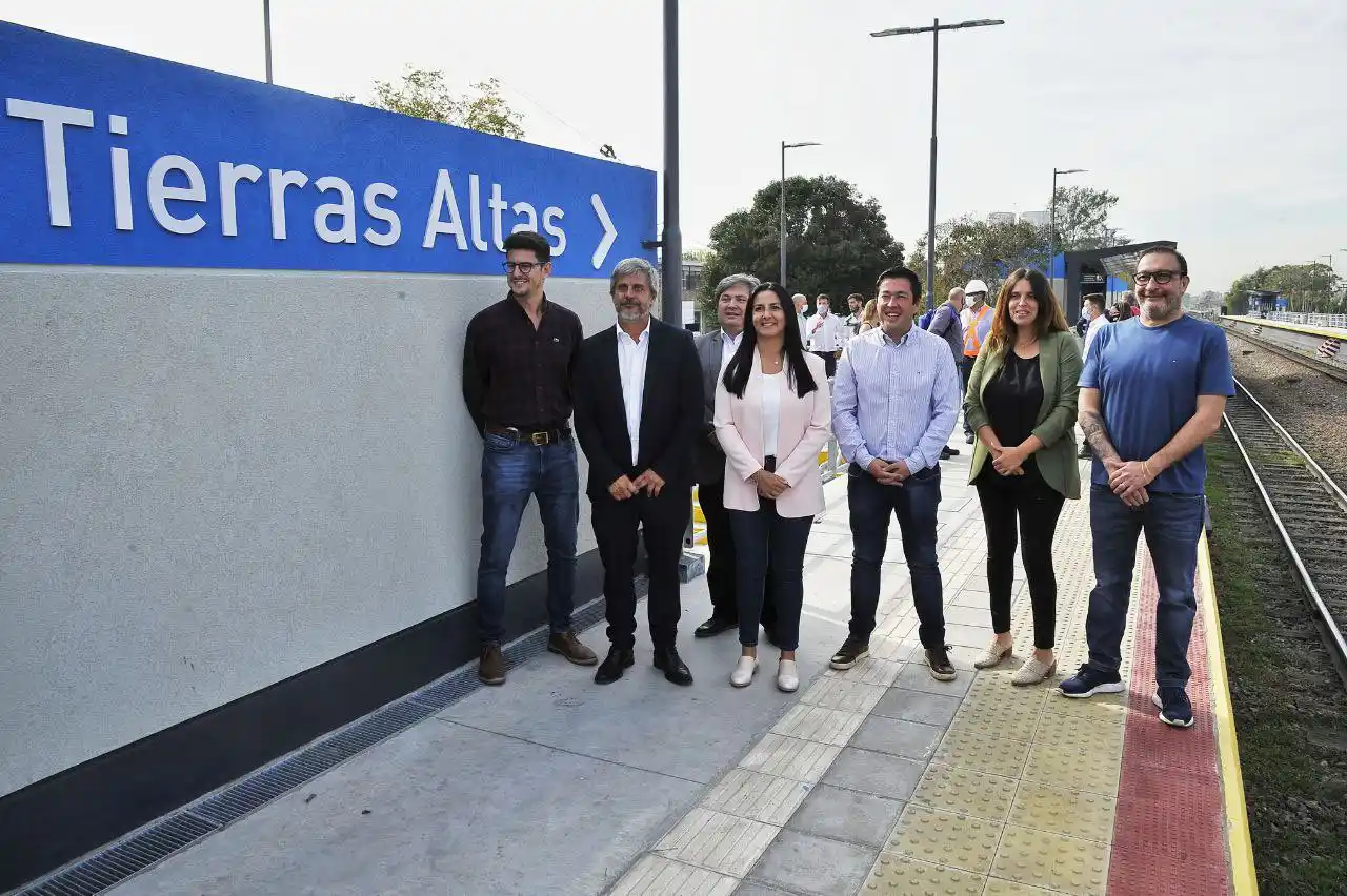 Malvinas Argentinas: Correa y Nardini inauguraron la estación de Tierras Altas