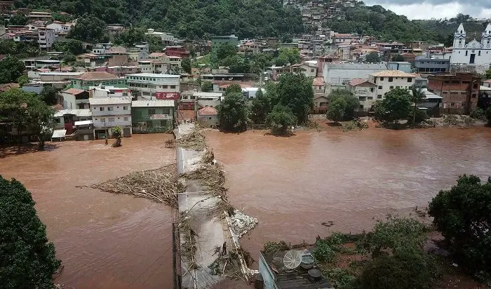 ¡ALERTA EN BRASIL! Aguaceros dejan diez muertos en Minas Gerais