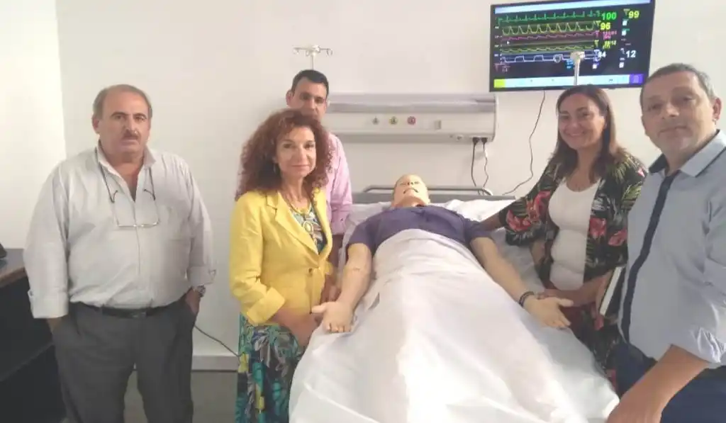 La UADER recibirá 350 mochilas técnicas para los estudiantes de Enfermería