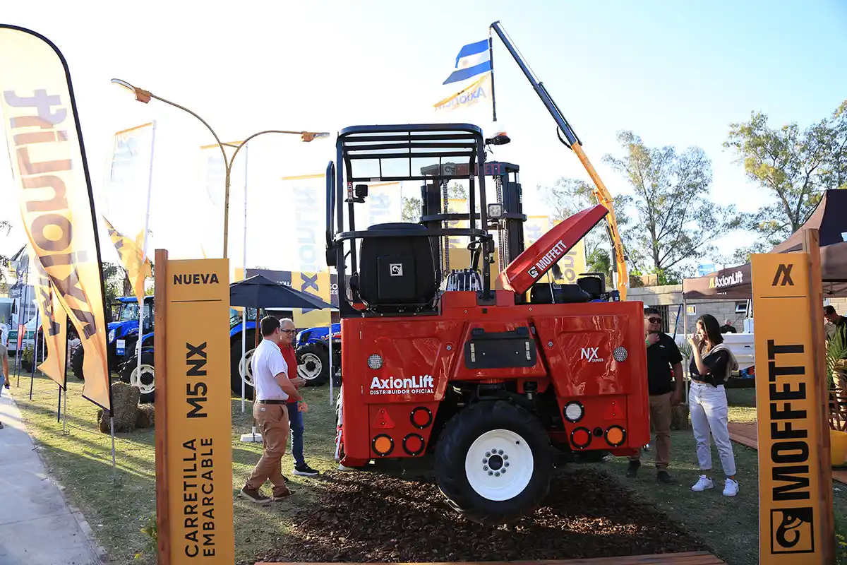El stand de AxionLift atrajo a muchos visitantes por sus innovaciones