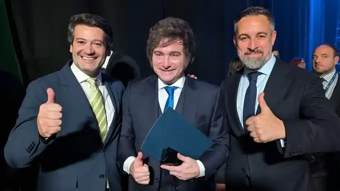 Ventura, Milei y Abascal