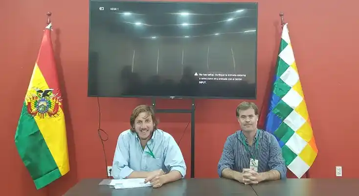 Piaggio disertó sobre los centros de salud y el PASSS en Bolivia