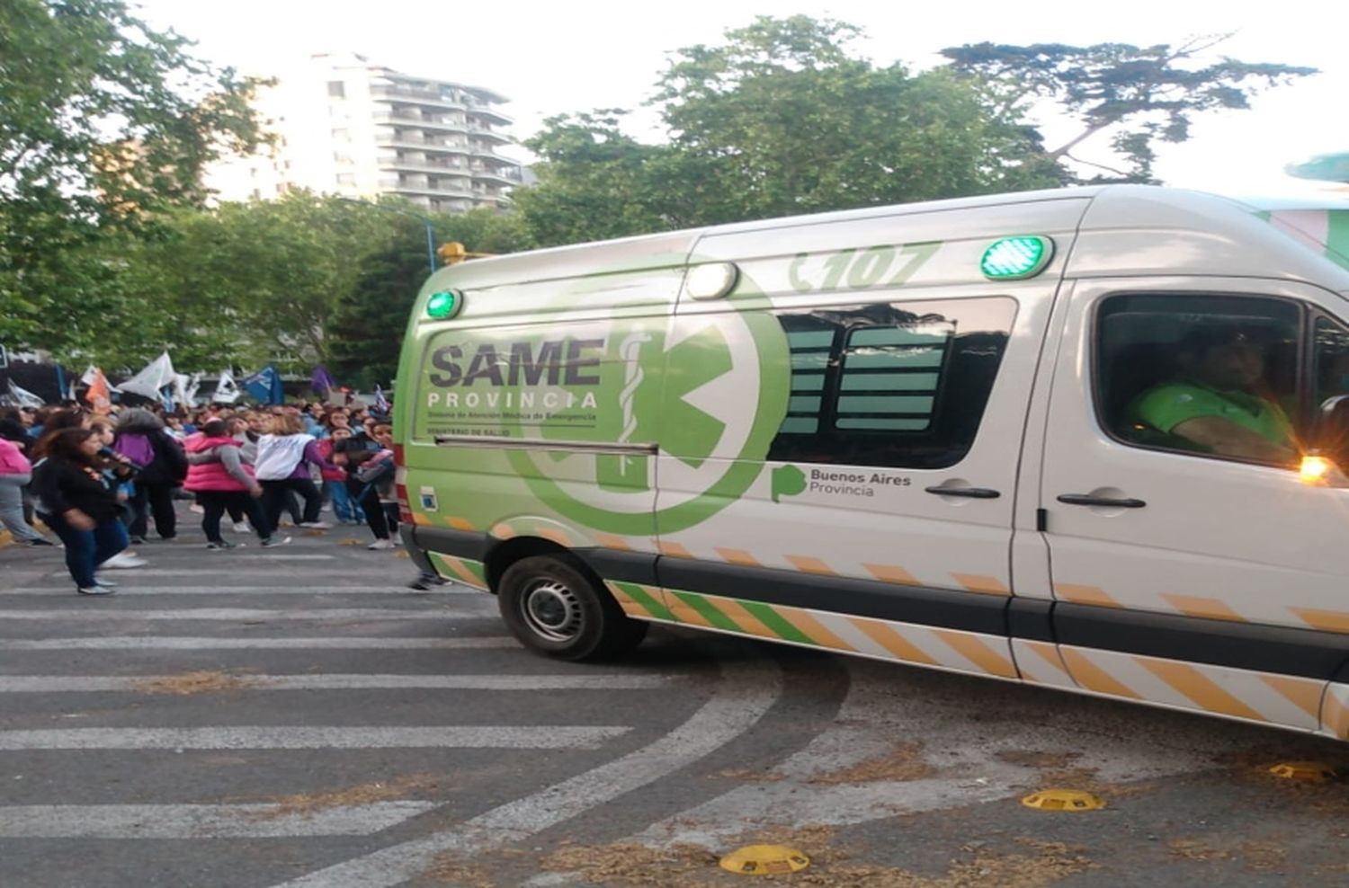 Atropellaron a una chica en la marcha de Día de la Eliminación de la Violencia contra la Mujer