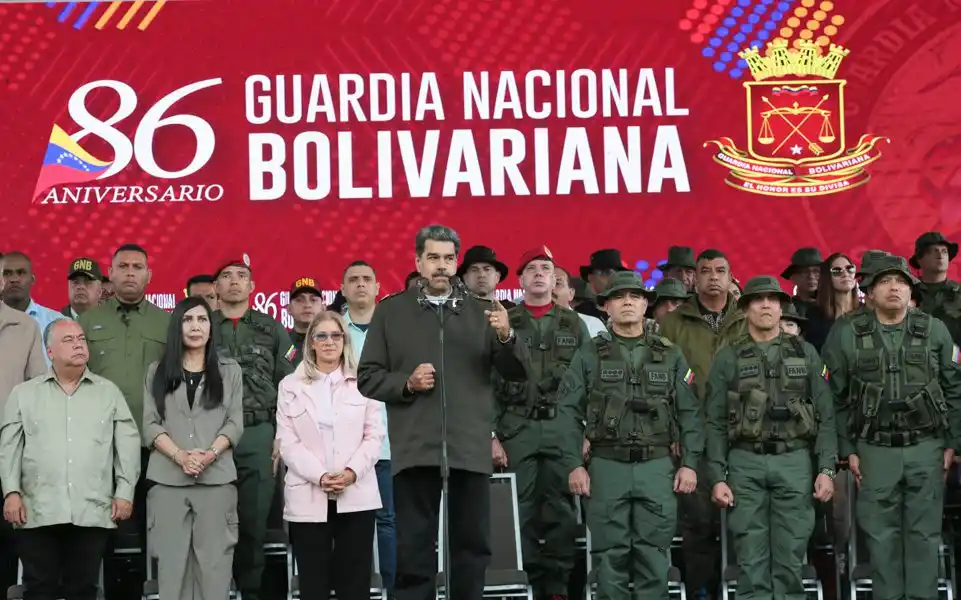 Maduro ordena a la GNB estar en vigilia para acabar con las BANDAS CRIMINALES