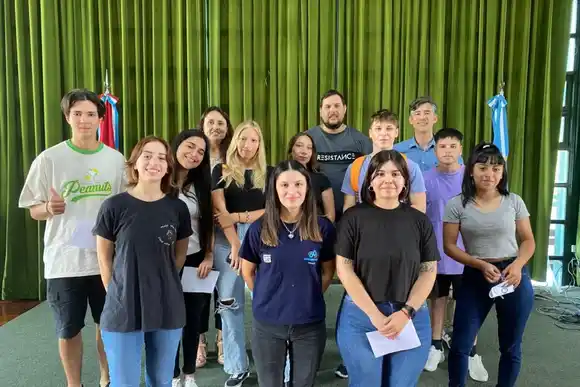 Diez jóvenes comienzan sus prácticas laborales