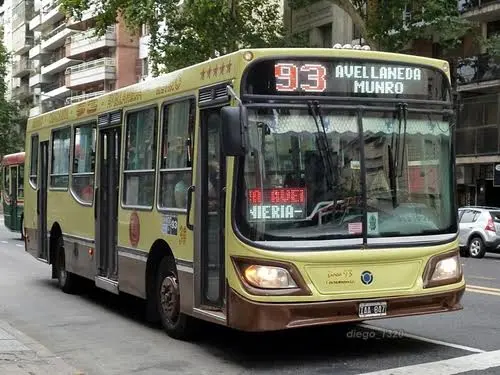 Paro en la línea 93 de colectivos que une Avellaneda y Munro: Denuncian falta de pago