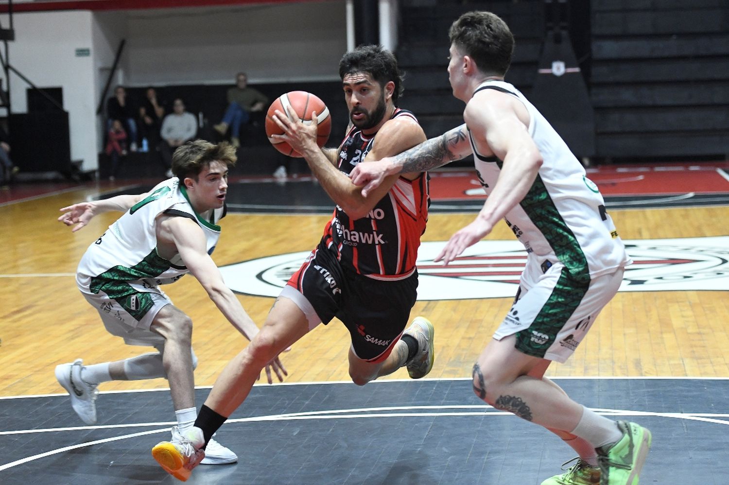 Quilmes tenía el triunfo en la mano y se le escapó en la última pelota