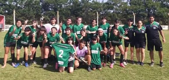 Fútbol femenino: La Sub 14 de La Esperanza gritó campeón